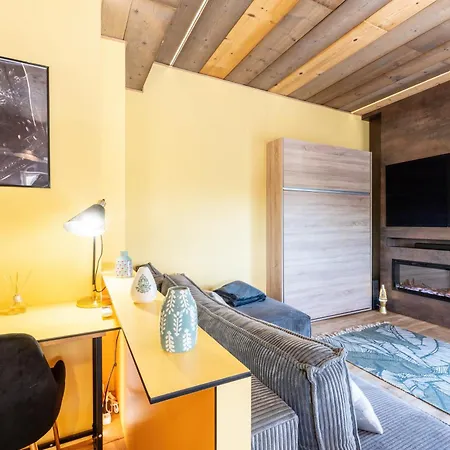 Apartment Avec Piscine & Terrasse Vue Montagne
